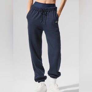 ALO Yoga Accolade Navy Joggers Small
